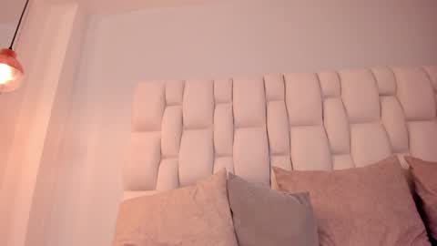 Snapshot of angeel_fox chatting on 14, 12, 2024 Angel online show from 14, 12, 2024