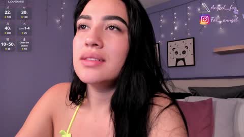 Snapshot of angeel_fox chatting on 3, 2, 2025 Angel online show from 3, 2, 2025