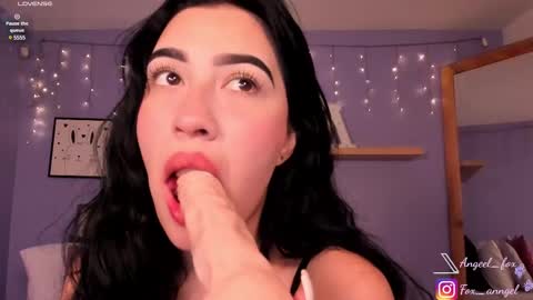 Snapshot of angeel_fox chatting on 11, 2, 2025 Angel online show from 11, 2, 2025