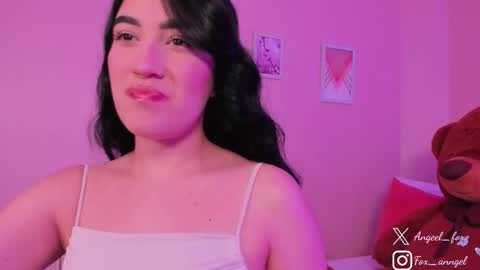 Snapshot of angeel_fox chatting on 9, 9, 2025 Angel online show from 9, 9, 2025