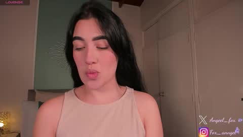 Snapshot of angeel_fox chatting on 1, 10, 2025 Angel online show from 1, 10, 2025