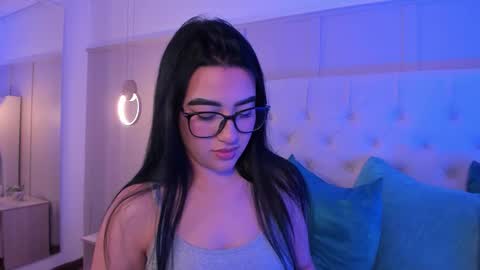 Snapshot of angeel_fox chatting on 18, 10, 2025 Angel online show from 18, 10, 2025