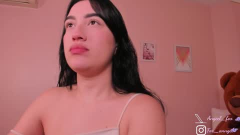 Snapshot of angeel_fox chatting on 25, 10, 2025 Angel online show from 25, 10, 2025