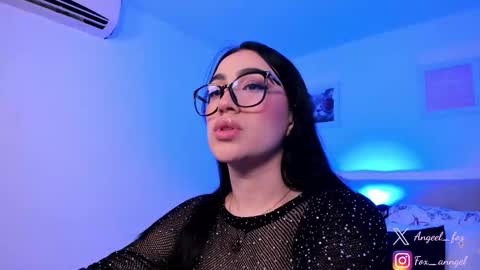 Snapshot of angeel_fox chatting on 24, 11, 2025 Angel online show from 24, 11, 2025