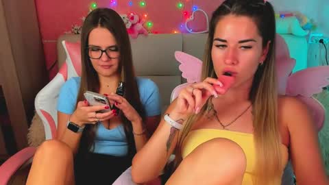 Snapshot of angel_and_demon0304 chatting on 20, 5, 2026 Ivanna and Jessica online show from 20, 5, 2026