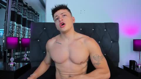 Angel Cuervo online show from 15, 12, 2025