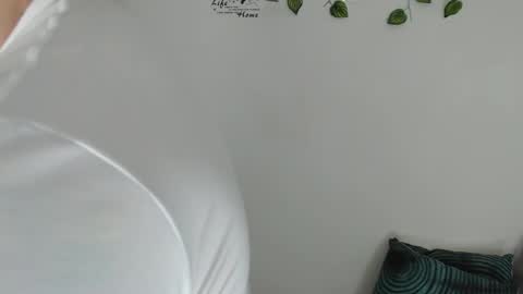 Snapshot of angel_curl chatting on 13, 1, 2026 Angel Curl online show from 13, 1, 2026