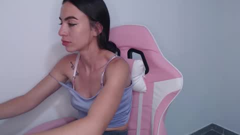 Angel Girl online show from 28, 10, 2025