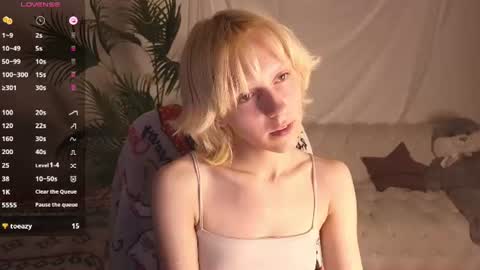 Snapshot of angel_kittie chatting on 30, 6, 2026 angel online show from 30, 6, 2026