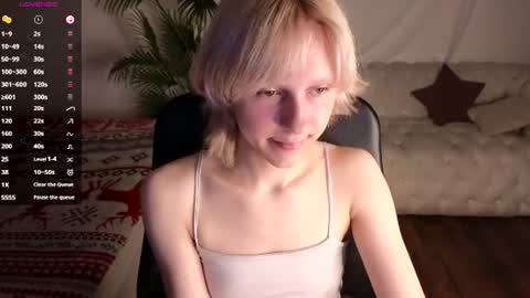 Snapshot of angel_kittie chatting on 19, 7, 2026 angel online show from 19, 7, 2026