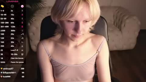 Snapshot of angel_kittie chatting on 28, 7, 2026 angel online show from 28, 7, 2026