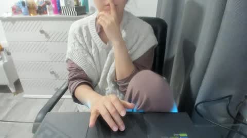 Snapshot of angel_lee__ chatting on 6, 12, 2024 angel_lee__ online show from 6, 12, 2024