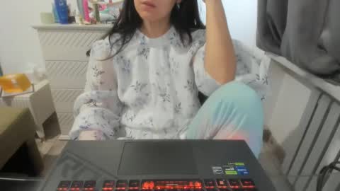 Snapshot of angel_lee__ chatting on 23, 1, 2025 angel_lee__ online show from 23, 1, 2025