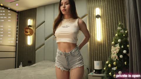 Snapshot of angel_luisa chatting on 13, 12, 2024 Luisa online show from 13, 12, 2024