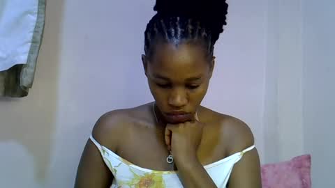 Snapshot of angel_mia5 chatting on 28, 7, 2026 angel_mia5 online show from 28, 7, 2026