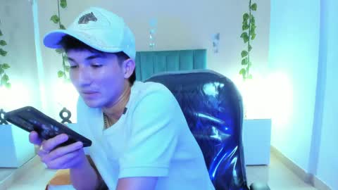 Snapshot of angel_of_sinn chatting on 11, 4, 2026 angel_of_sinn online show from 11, 4, 2026