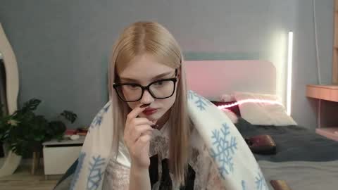 Snapshot of angel_share chatting on 23, 5, 2026 Angela online show from 23, 5, 2026