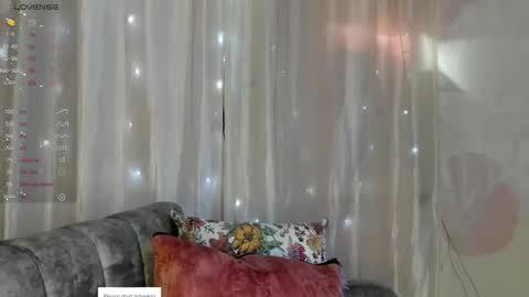 Snapshot of angel_smile18 chatting on 17, 2, 2025 angel online show from 17, 2, 2025