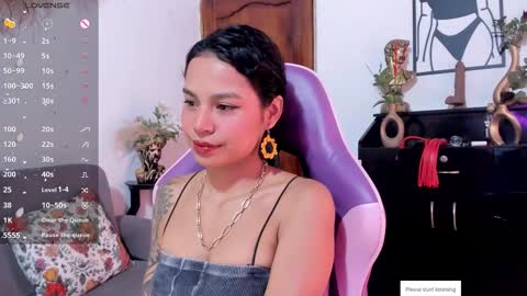 Snapshot of angel_smile18 chatting on 11, 10, 2025 angel online show from 11, 10, 2025