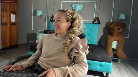 Angel online show from 10, 4, 2026