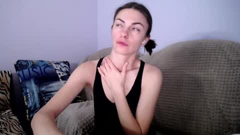 Snapshot of angel_zoe77 chatting on 10, 12, 2024 Zoe online show from 10, 12, 2024