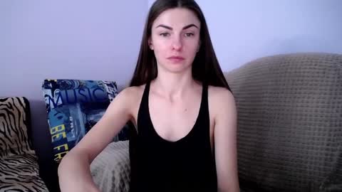 Snapshot of angel_zoe77 chatting on 4, 1, 2025 Zoe online show from 4, 1, 2025