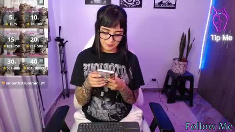 Snapshot of angela_lauren chatting on 13, 2, 2025 Angela online show from 13, 2, 2025