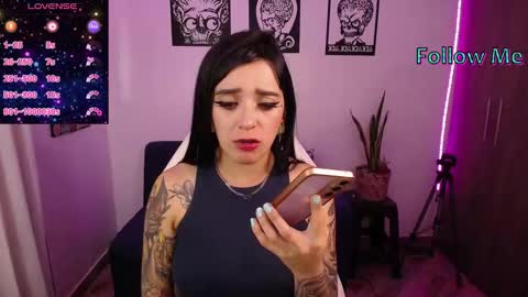 Snapshot of angela_lauren chatting on 5, 11, 2025 Angela online show from 5, 11, 2025