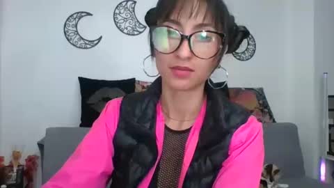  Angela  online show from 4, 3, 2025