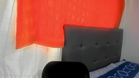 angela_nix online show from 23, 10, 2025