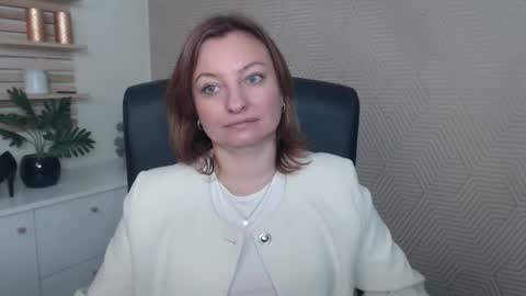 Angela online show from 5, 11, 2025