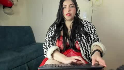 Angela online show from 6, 11, 2025