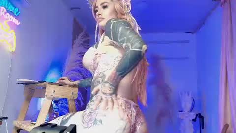 Snapshot of angelacianuro_2 chatting on 13, 6, 2026 Angela Cianuro online show from 13, 6, 2026