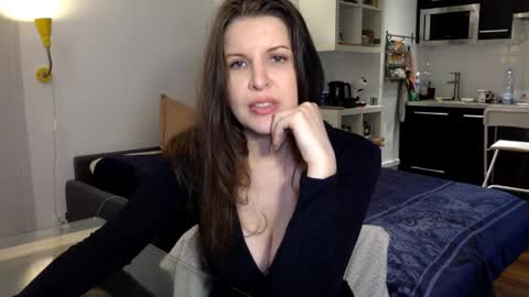 Angela online show from 25, 9, 2025