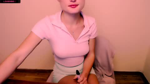 Snapshot of angelalice_ chatting on 10, 12, 2024 Alice online show from 10, 12, 2024
