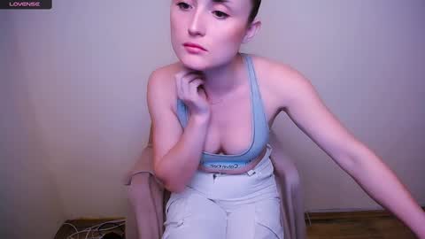 Snapshot of angelalice_ chatting on 8, 3, 2025 Alice online show from 8, 3, 2025