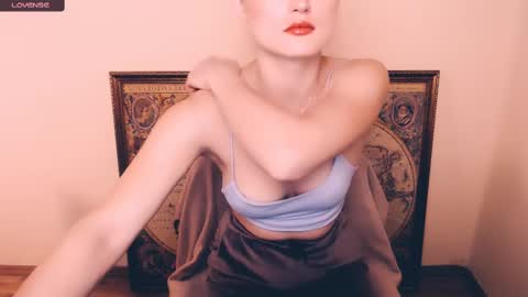 Snapshot of angelalice_ chatting on 12, 3, 2025 Alice online show from 12, 3, 2025