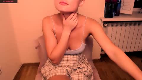 Snapshot of angelalice_ chatting on 10, 9, 2025 Alice online show from 10, 9, 2025