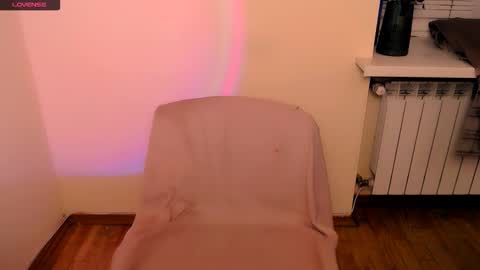 Snapshot of angelalice_ chatting on 8, 10, 2025 Alice online show from 8, 10, 2025