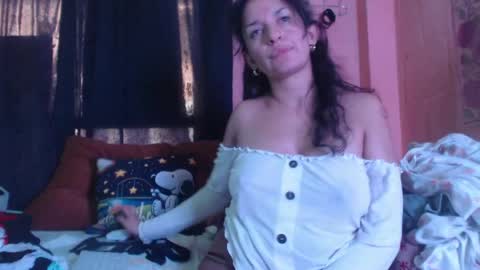 Snapshot of angelamaturevip chatting on 21, 4, 2026 Angela online show from 21, 4, 2026