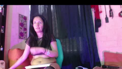 Snapshot of angelamaturevip chatting on 8, 6, 2026 Angela online show from 8, 6, 2026