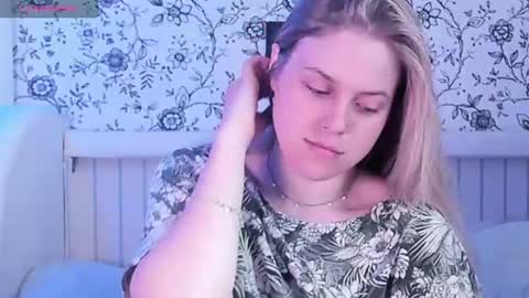 Snapshot of angelanty chatting on 27, 6, 2026 Darsi Anty online show from 27, 6, 2026