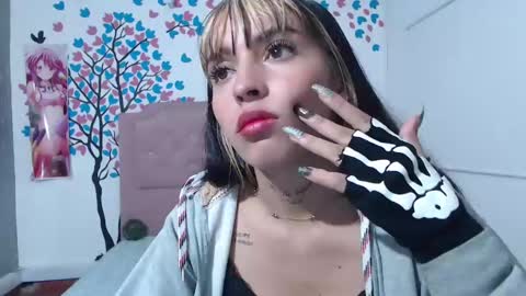 Snapshot of angelaturizo_ chatting on 4, 3, 2025 angelaturizo_ online show from 4, 3, 2025