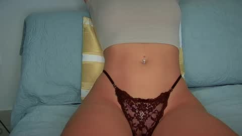 Snapshot of angelbabylovee chatting on 20, 9, 2025 Angel online show from 20, 9, 2025