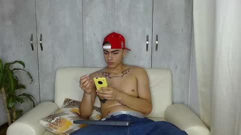 Snapshot of angelbacker22 chatting on 26, 1, 2025 angelbacker22 online show from 26, 1, 2025