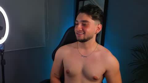 Snapshot of angelbell19 chatting on 17, 12, 2025 angelbell19 online show from 17, 12, 2025