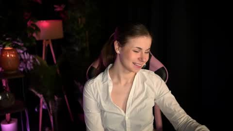 Snapshot of angeles_08 chatting on 22, 5, 2026 Angel online show from 22, 5, 2026