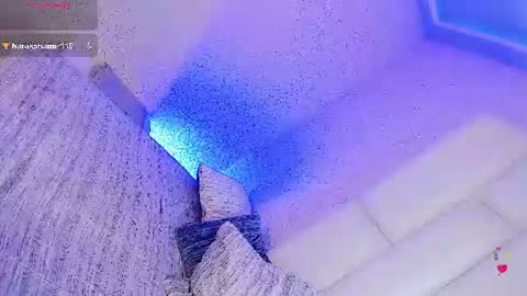 Snapshot of angeles_bust chatting on 15, 6, 2026 angeles_bust online show from 15, 6, 2026