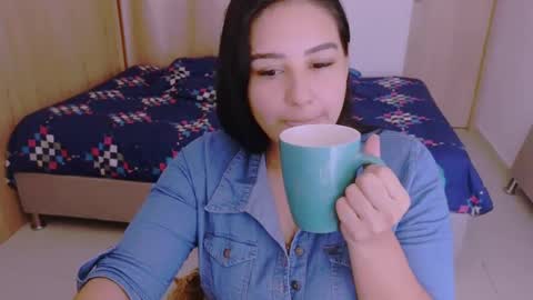 Snapshot of angeleslinda chatting on 7, 12, 2024 anastasia online show from 7, 12, 2024