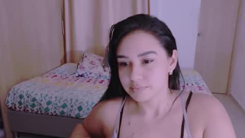 Snapshot of angeleslinda chatting on 17, 12, 2024 anastasia online show from 17, 12, 2024